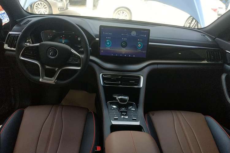Used BYD Song PLUS 2020 1.5T Automatic Prestige Version Center Console