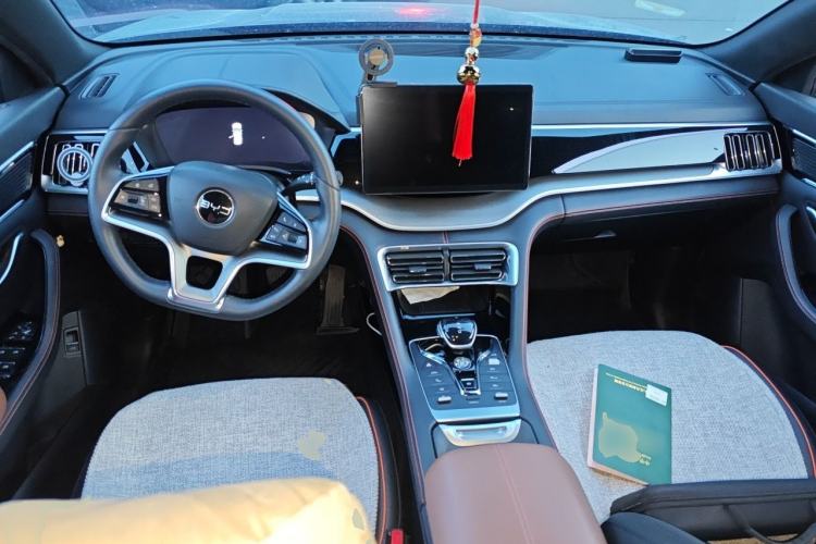 Used BYD Song PLUS 2020 1.5T Automatic Flagship Edition Center Console