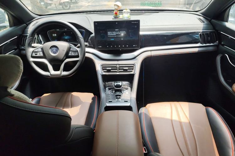 Used BYD Song PLUS 2020 1.5T Automatic Prestige Version Center Console