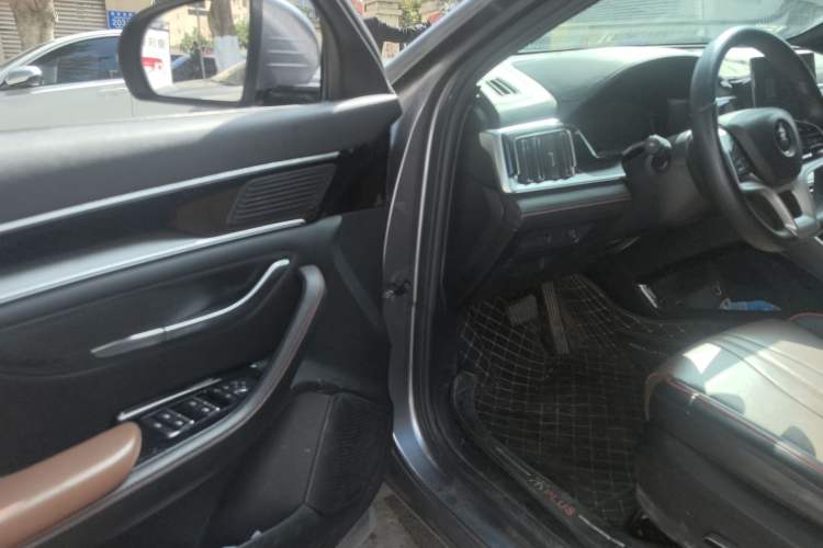 Used BYD Song PLUS 2020 1.5T Automatic Luxury Version Driver Seat