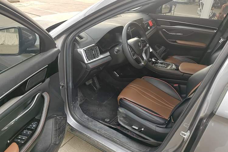 Used BYD Song PLUS 2020 1.5T Automatic Prestige Version Driver Seat