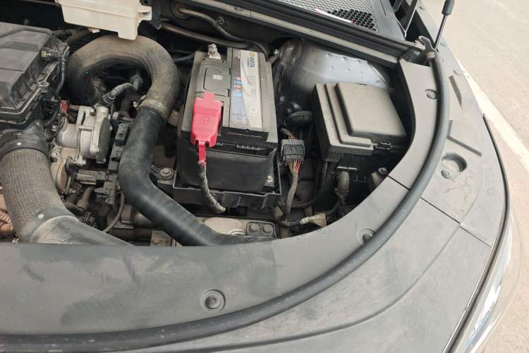 Used BYD Song PLUS 2020 1.5T Automatic Flagship Edition Engine Bay Left