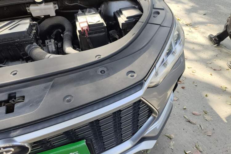 Used BYD Song PLUS 2020 1.5T Automatic Prestige Version Engine Bay Left