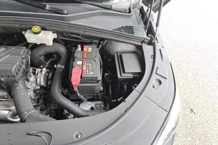 Used BYD Song PLUS 2020 1.5T Automatic Flagship Edition Engine Bay Left