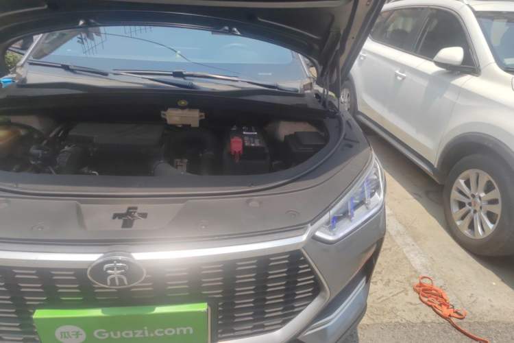 Used BYD Song PLUS 2020 1.5T Automatic Prestige Version Engine Bay Left