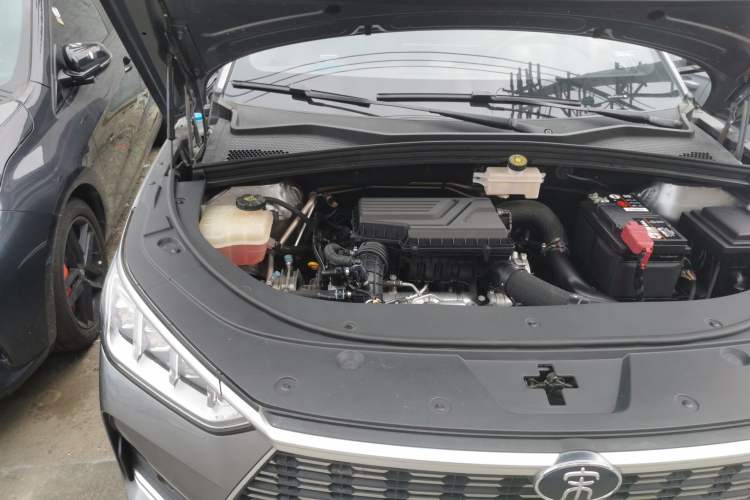 Used BYD Song PLUS 2020 1.5T Automatic Prestige Version Engine Bay Right