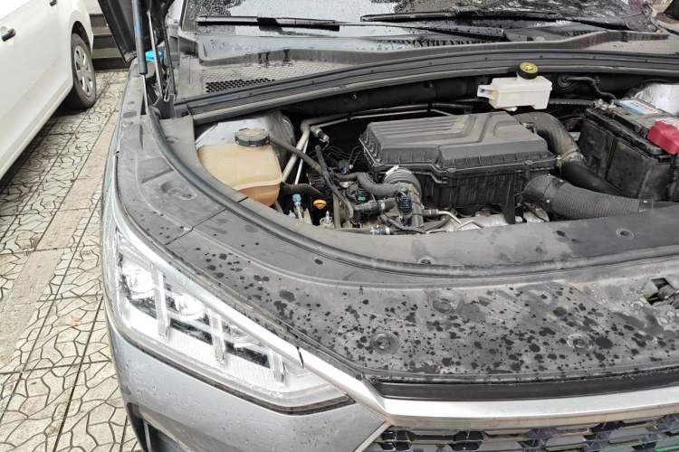 Used BYD Song PLUS 2020 1.5T Automatic Prestige Version Engine Bay Right