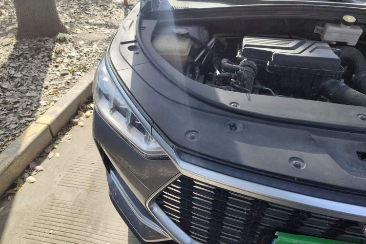Used BYD Song PLUS 2020 1.5T Automatic Prestige Version Engine Bay Right