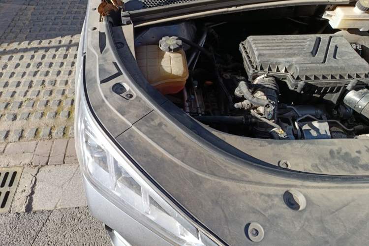 Used BYD Song PLUS 2020 1.5T Automatic Prestige Version Engine Bay Right