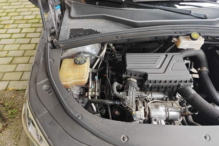 Used BYD Song PLUS 2020 1.5T Automatic Flagship Edition Engine Bay Right