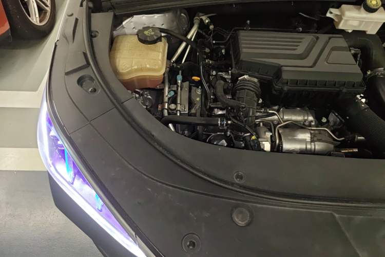 Used BYD Song PLUS 2020 1.5T Automatic Flagship PLUS Engine Bay Right