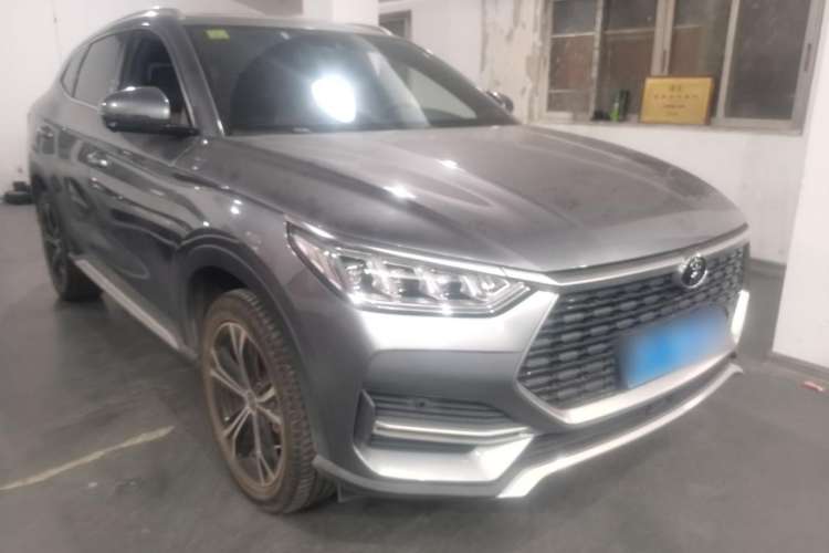 Used BYD Song PLUS 2020 1.5T Automatic Prestige Version Front Right 45 Deg