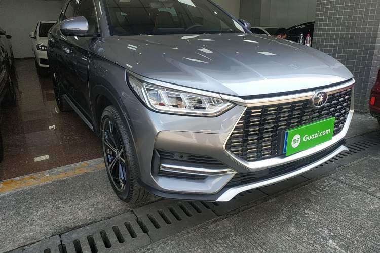 Used BYD Song PLUS 2020 1.5T Automatic Prestige Version Front Right 45 Deg