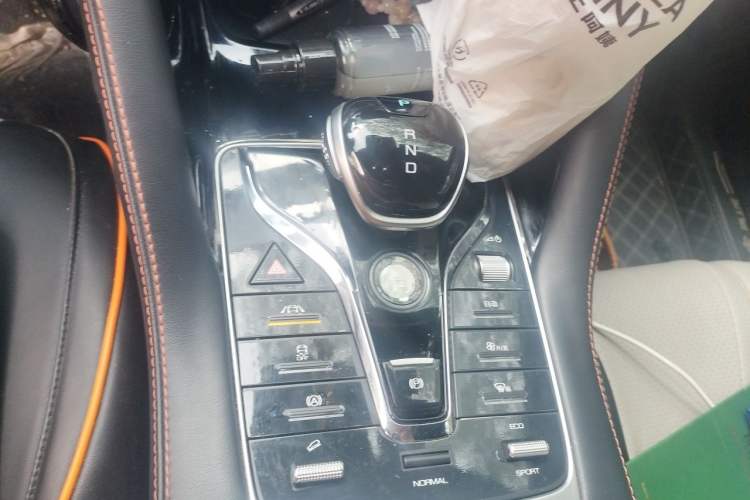 Used BYD Song PLUS 2020 1.5T Automatic Prestige Version Gear Lever