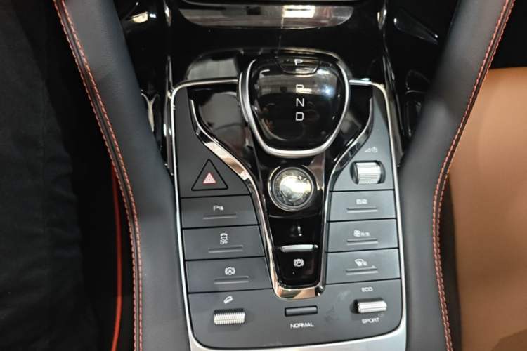Used BYD Song PLUS 2020 1.5T Automatic Luxury Version Gear Lever
