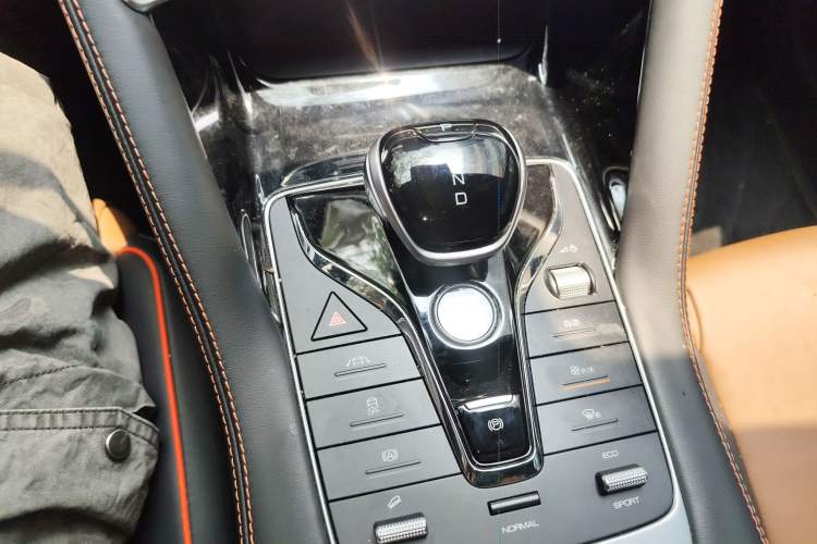 Used BYD Song PLUS 2020 1.5T Automatic Prestige Version Gear Lever