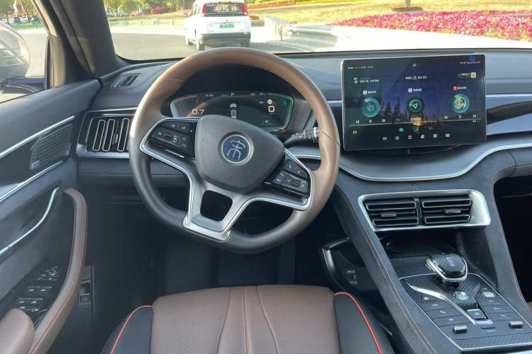 Used BYD Song PLUS 2020 1.5T Automatic Flagship PLUS Interior 1