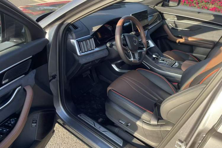 Used BYD Song PLUS 2020 1.5T Automatic Flagship PLUS Interior 10