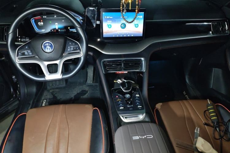 Used BYD Song PLUS 2020 1.5T Automatic Luxury Version Interior 2