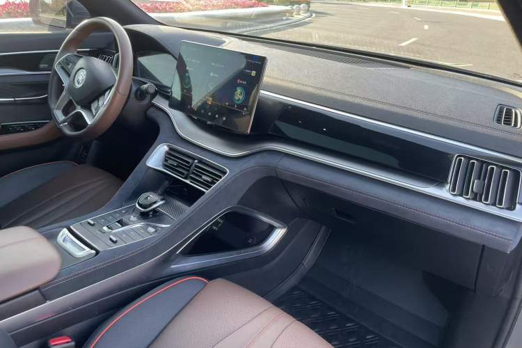 Used BYD Song PLUS 2020 1.5T Automatic Flagship PLUS Interior 7