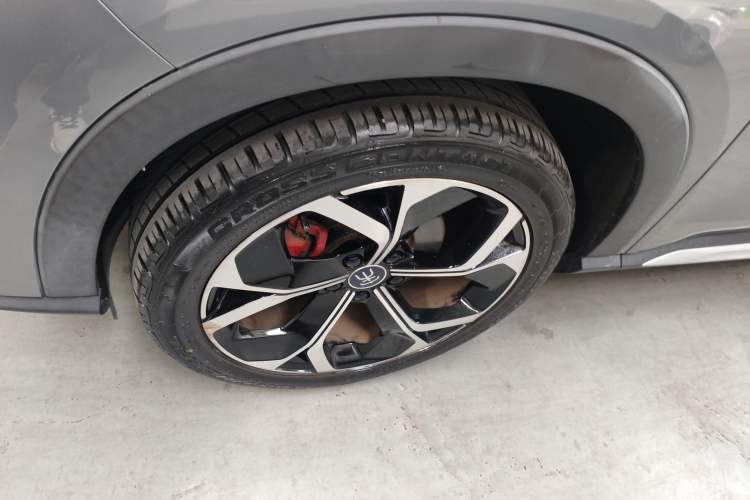 Used BYD Song PLUS 2020 1.5T Automatic Flagship PLUS Left Front Wheel Hub