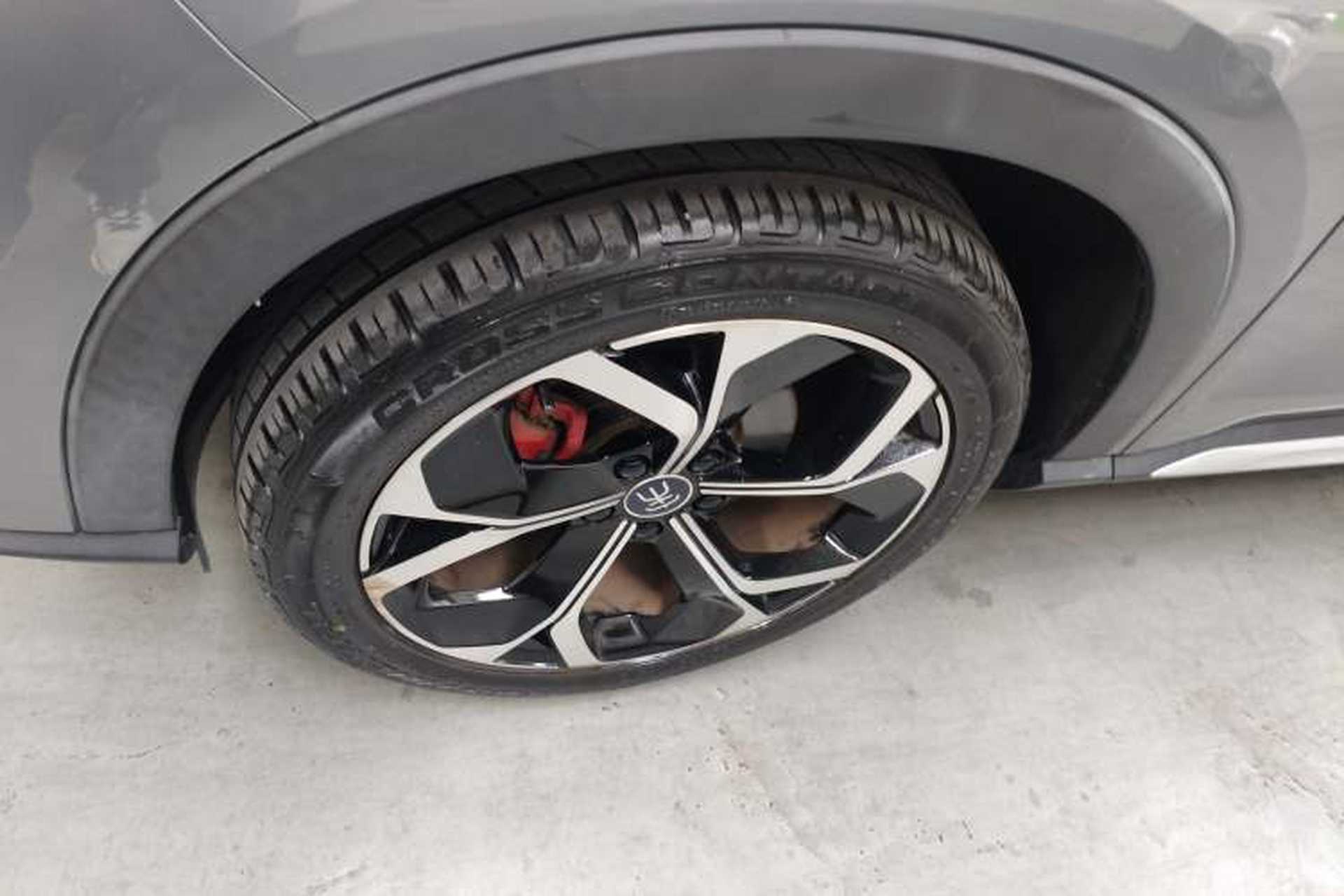 Used BYD Song PLUS 2020 1.5T Automatic Flagship PLUS Left Front Wheel Hub