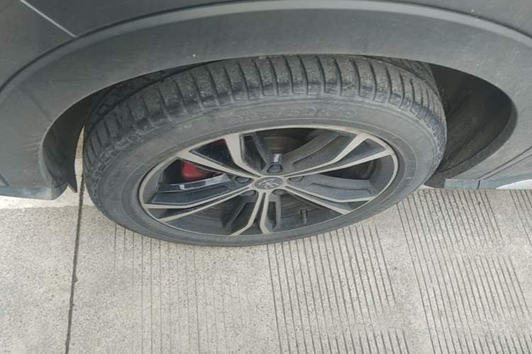 Used BYD Song PLUS 2020 1.5T Automatic Flagship Edition Left Front Wheel Hub