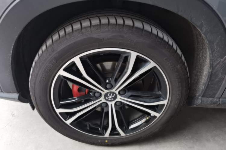Used BYD Song PLUS 2020 1.5T Automatic Prestige Version Left Front Wheel Hub