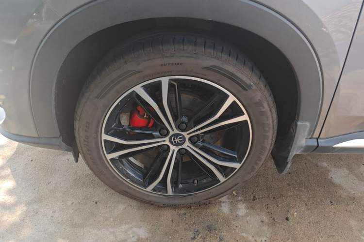 Used BYD Song PLUS 2020 1.5T Automatic Prestige Version Left Front Wheel Hub