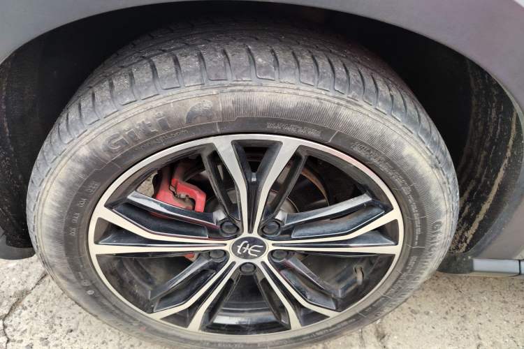 Used BYD Song PLUS 2020 1.5T Automatic Flagship Edition Left Front Wheel Hub