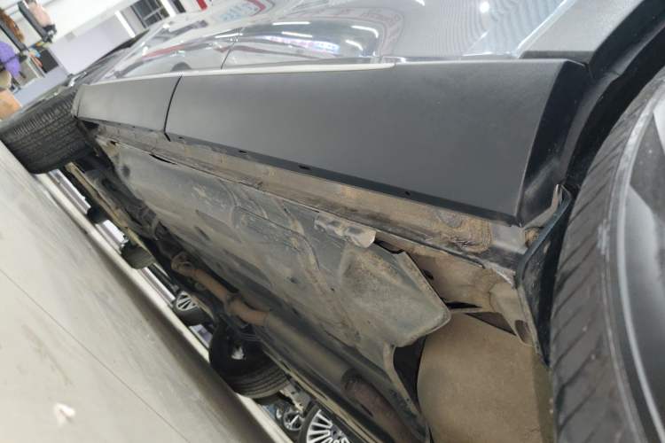 Used BYD Song PLUS 2020 1.5T Automatic Luxury Version Left Side Sill