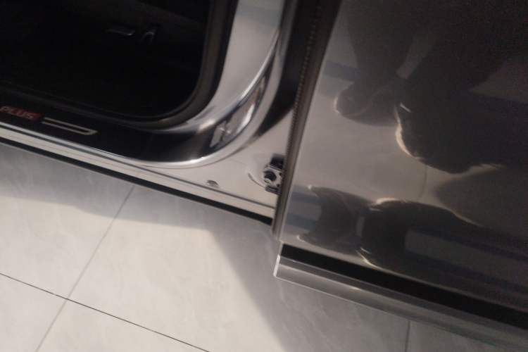 Used BYD Song PLUS 2020 1.5T Automatic Flagship Edition Left Side Sill