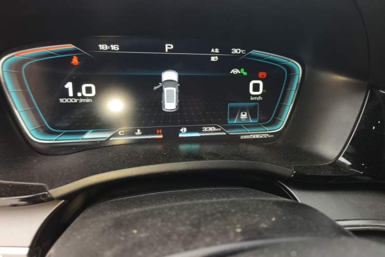 Used BYD Song PLUS 2020 1.5T Automatic Flagship Edition Odometer Close Up