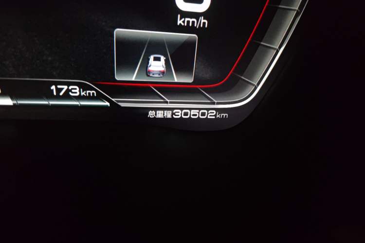 Used BYD Song PLUS 2020 1.5T Automatic Flagship Edition Odometer Close Up