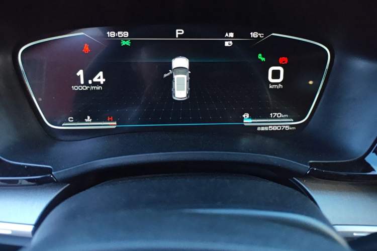 Used BYD Song PLUS 2020 1.5T Automatic Flagship Edition Odometer Close Up