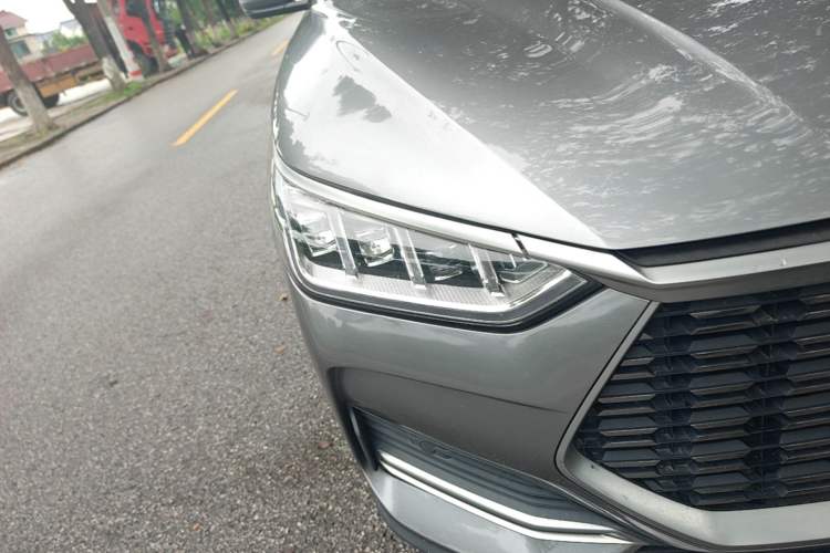 Used BYD Song PLUS 2020 1.5T Automatic Luxury Version Right Front Headlight