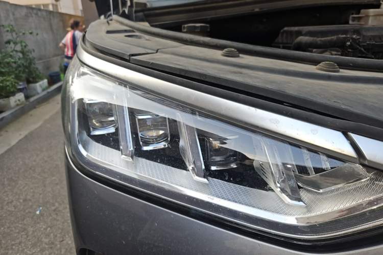 Used BYD Song PLUS 2020 1.5T Automatic Prestige Version Right Front Headlight