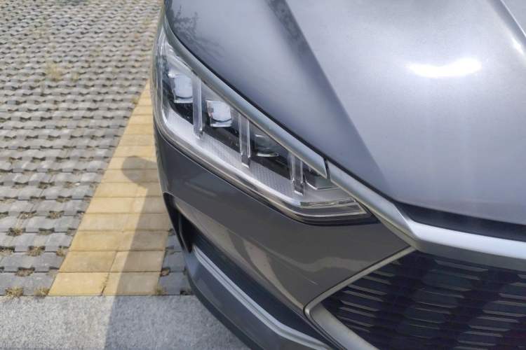 Used BYD Song PLUS 2020 1.5T Automatic Prestige Version Right Front Headlight
