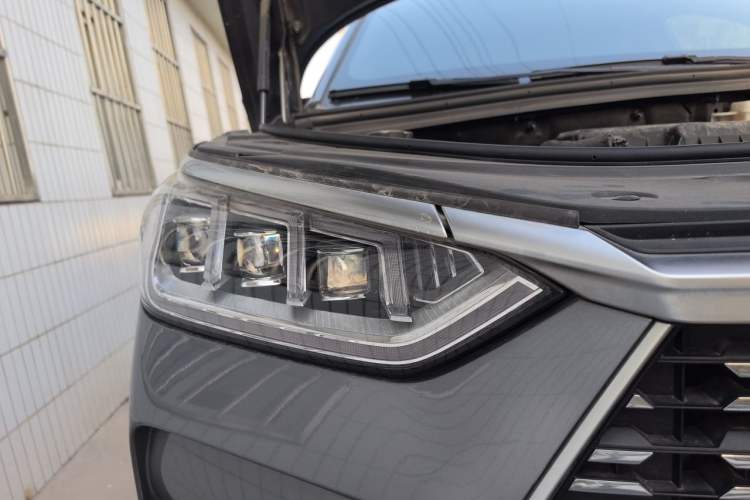 Used BYD Song PLUS 2020 1.5T Automatic Flagship Edition Right Front Headlight