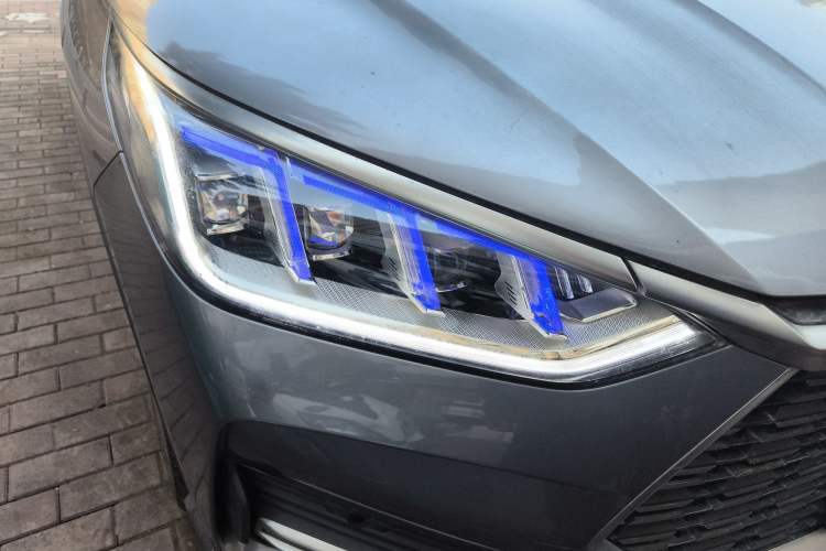 Used BYD Song PLUS 2020 1.5T Automatic Prestige Version Right Front Headlight