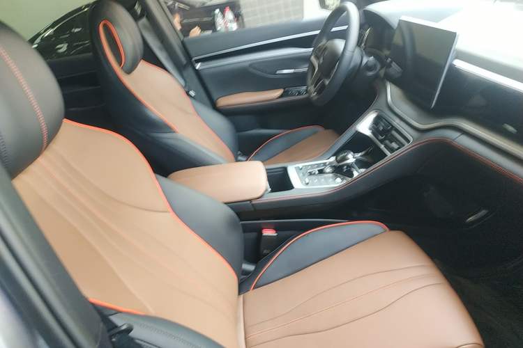 Used BYD Song PLUS 2020 1.5T Automatic Prestige Version Right Front Seat
