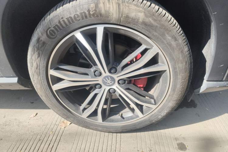 Used BYD Song PLUS 2020 1.5T Automatic Prestige Version Right Front Wheel Hub