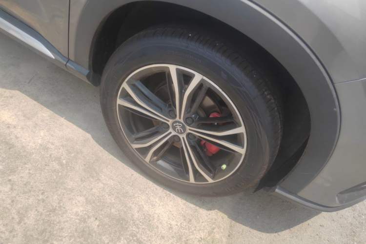 Used BYD Song PLUS 2020 1.5T Automatic Prestige Version Right Front Wheel Hub