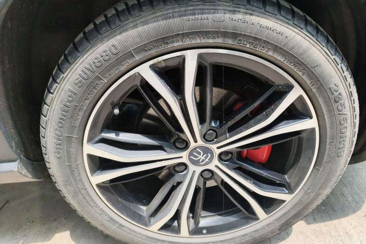 Used BYD Song PLUS 2020 1.5T Automatic Prestige Version Right Front Wheel Hub
