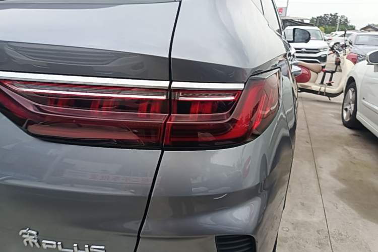 Used BYD Song PLUS 2020 1.5T Automatic Flagship Edition Right Rear Taillight