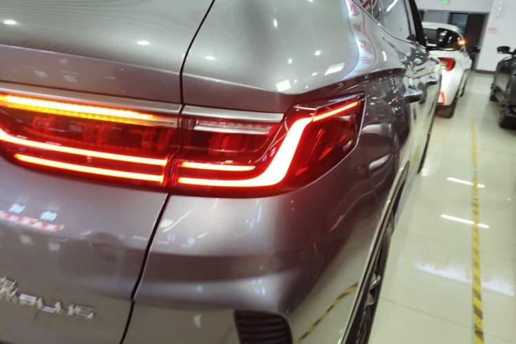 Used BYD Song PLUS 2020 1.5T Automatic Luxury Version Right Rear Taillight