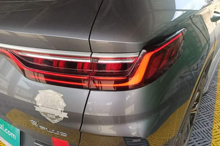 Used BYD Song PLUS 2020 1.5T Automatic Flagship Edition Right Rear Taillight