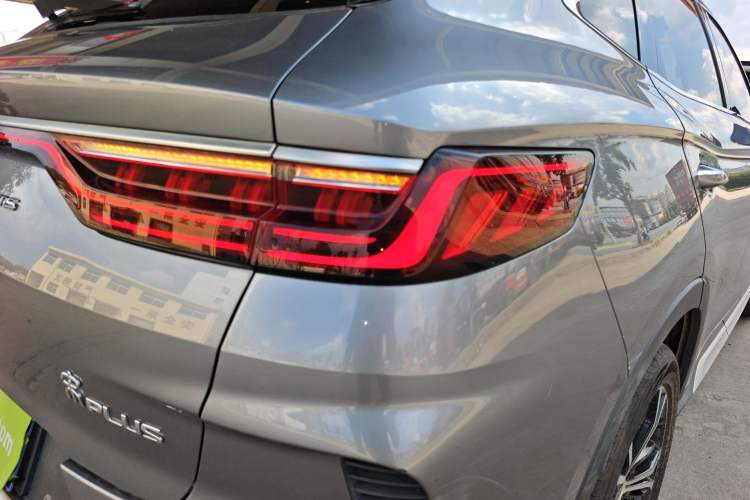Used BYD Song PLUS 2020 1.5T Automatic Prestige Version Right Rear Taillight