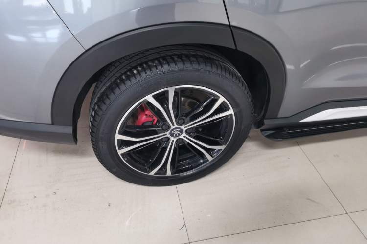 Used BYD Song PLUS 2020 1.5T Automatic Flagship Edition Right Rear Wheel Hub