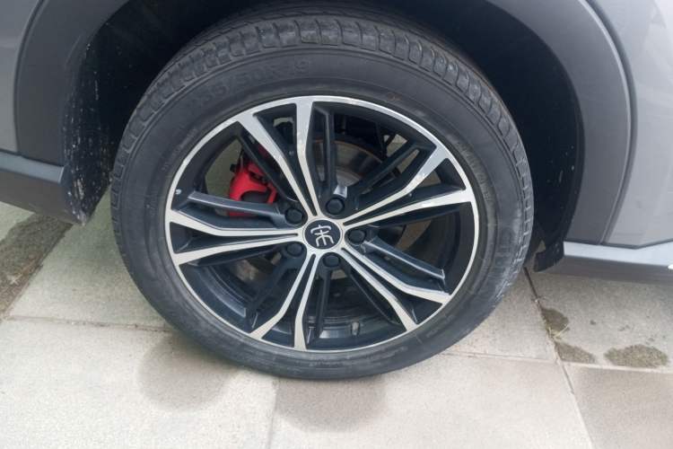Used BYD Song PLUS 2020 1.5T Automatic Flagship Edition Right Rear Wheel Hub